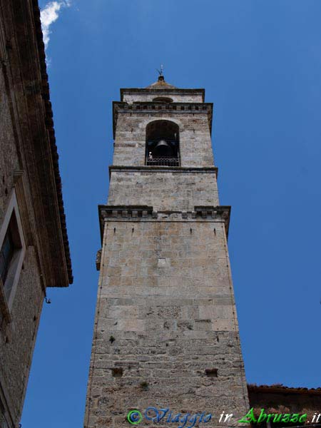 18_P8059411+.jpg - 18_P8059411+.jpg - Il campanile della chiesa di S. Martino Vescovo (XIV-XVII sec.).